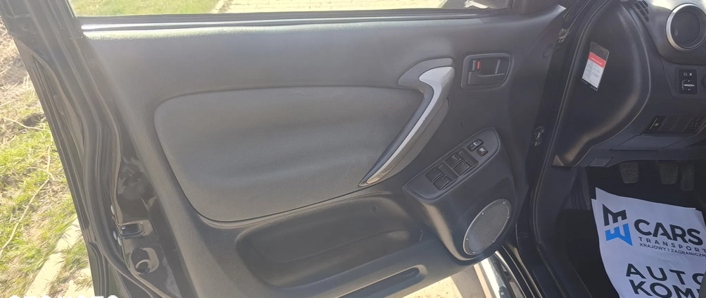 Toyota RAV4 cena 23500 przebieg: 248260, rok produkcji 2004 z Pilawa małe 529